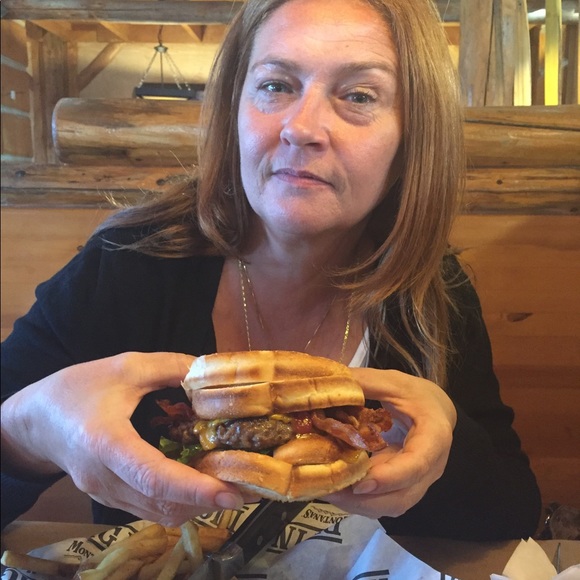 Meet your Posher, Michelle - Picture 4 of 5